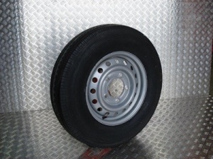 GT Radial 6.50 x 16 trailer tyre/wheel assembly